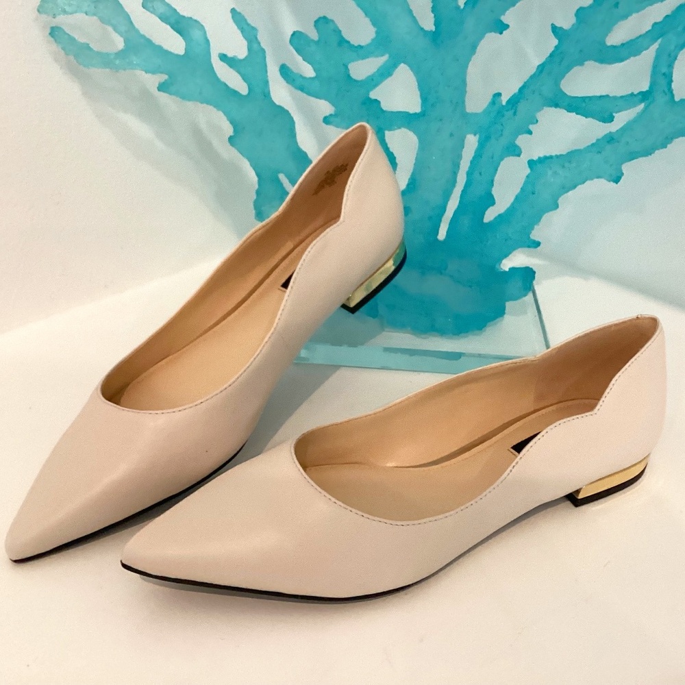 NWT NINE WEST CREAM COLOR FLATS POINTY SHOES SZ 7 M